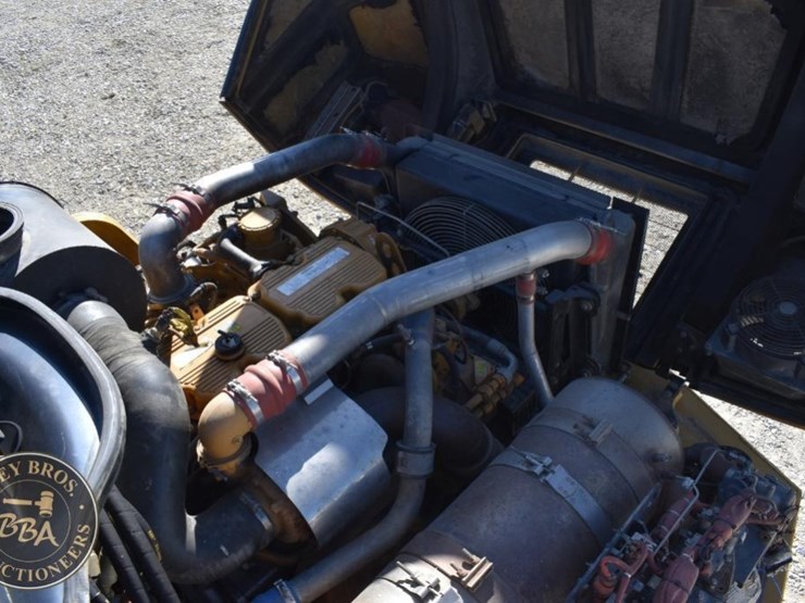 2012-caterpillar-740b-image-88
