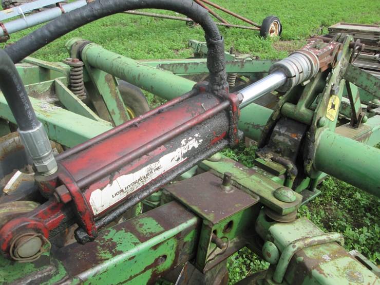 john-deere-15-image-6