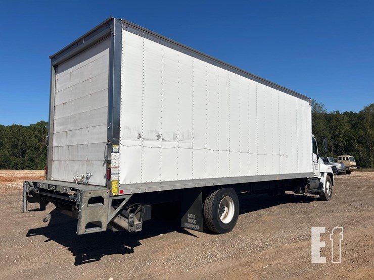 2019-hino-268-image-4