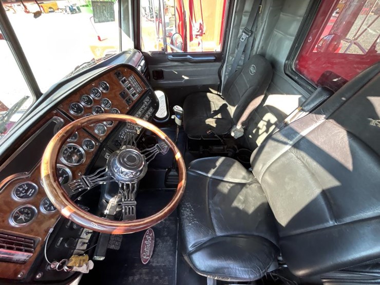 2002-peterbilt-357-image-82