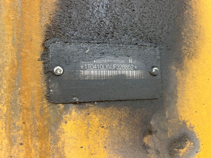 2018-deere-410l-image-17
