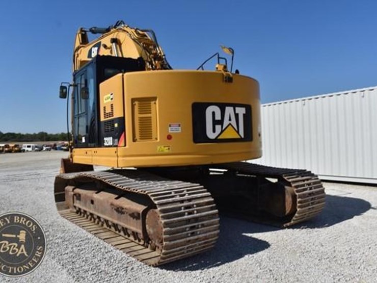 2015-caterpillar-328d-lcr-image-22