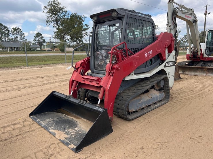 takeuchi-tl10v2-image-8