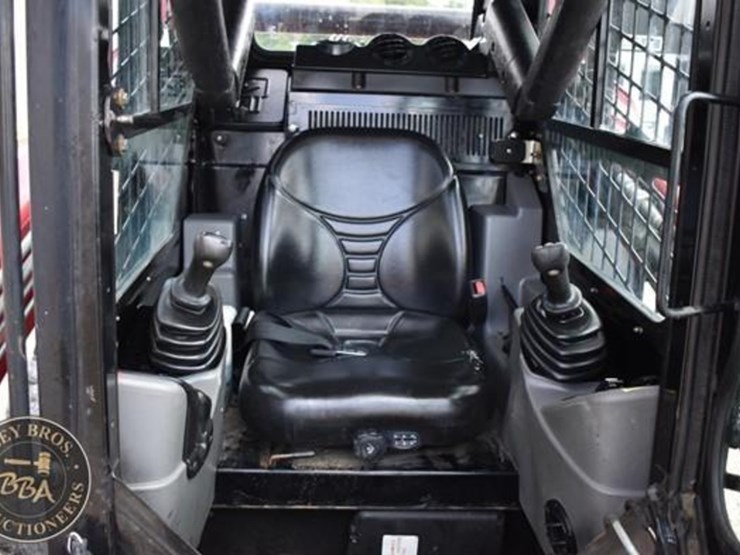 2016-takeuchi-ts80v2-image-22