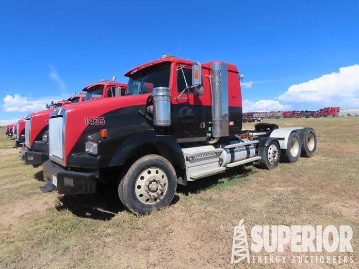 2012-western-star-4900-image-1