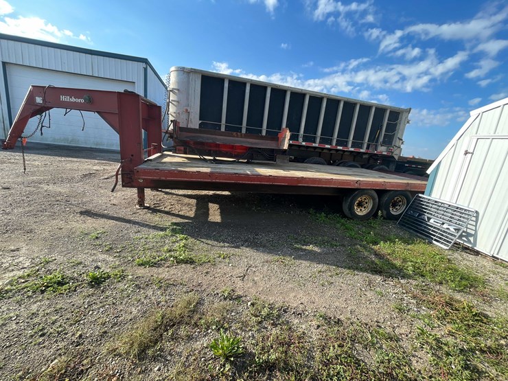 #1892-•-1991-hillsboro-dual-axle-gooseneck-flatbed-trailer-(has-wi-title)-image-2