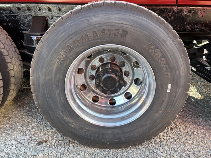 2002-peterbilt-357-image-91
