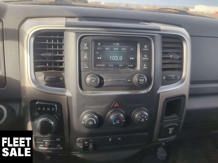 2014-ram-1500-slt-image-12