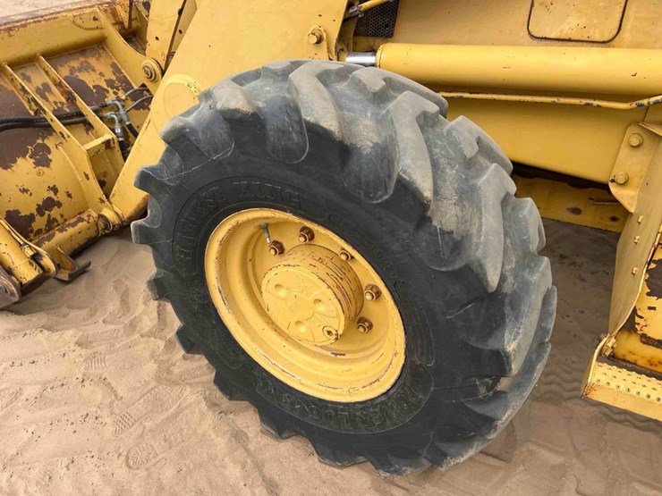 caterpillar-416b-image-22