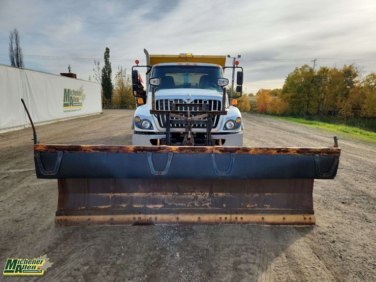2016-international-workstar-7400-image-10