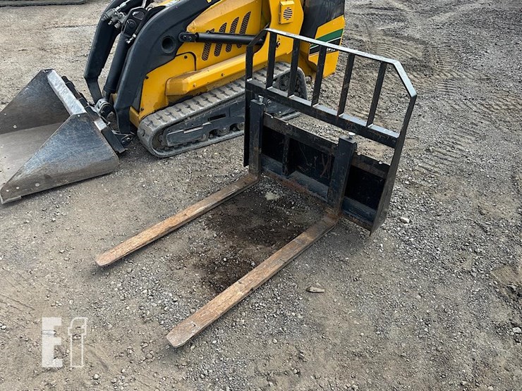 unknown-42"-toro-dingo-forks-image-1