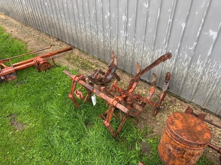 allis-chalmers-cultivator-for-g-tractor-image-3