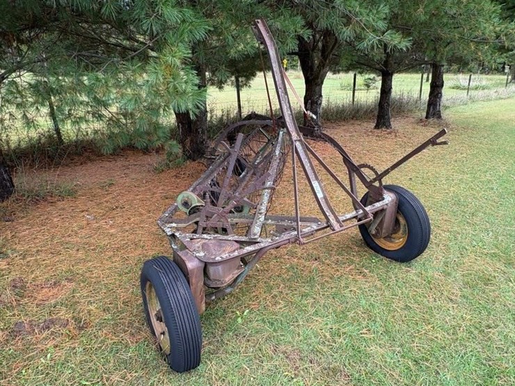john-deere-10-image-1