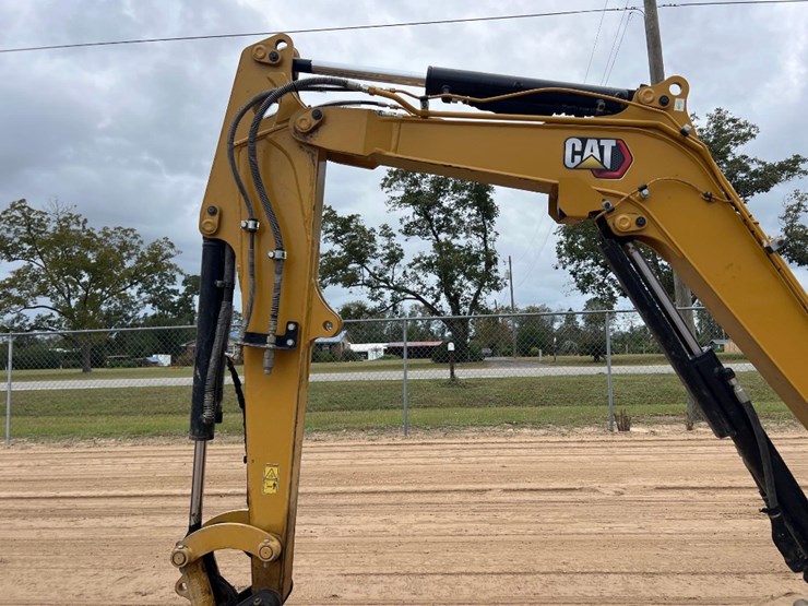 caterpillar-303-image-21