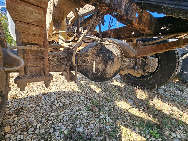 2005-ford-f450-image-43