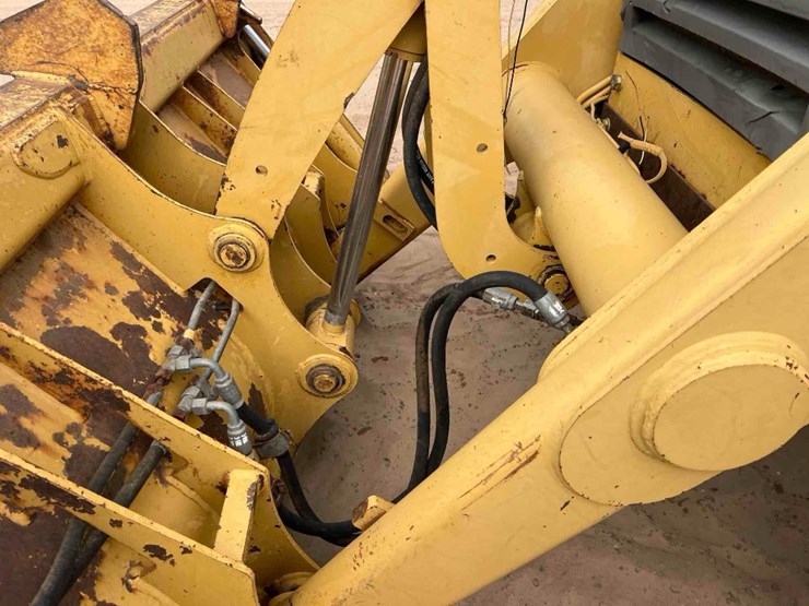 caterpillar-416b-image-10