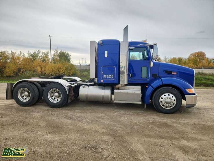 2014-peterbilt-384-image-35