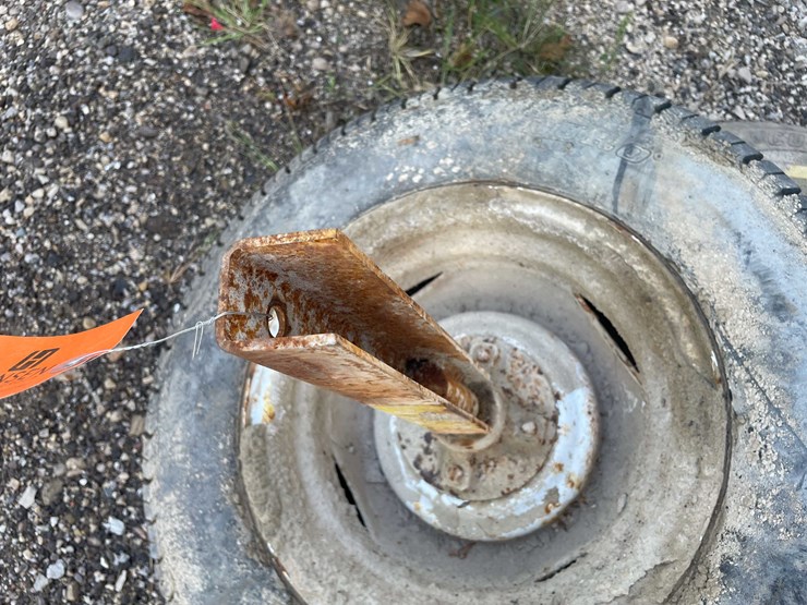 #1928-•-(2)-tires-image-6