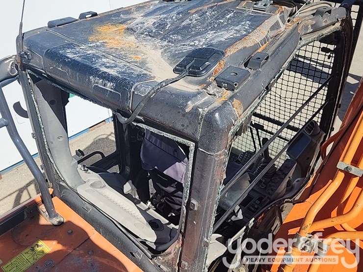 2015-hitachi-zx300-lc-6-image-14