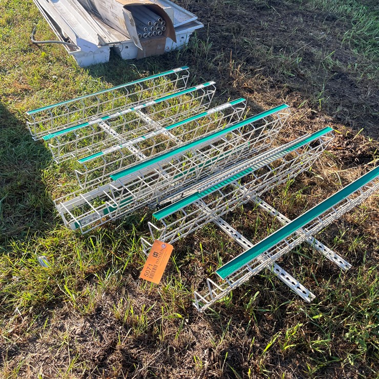 #5071 • Hanging Wire Rack