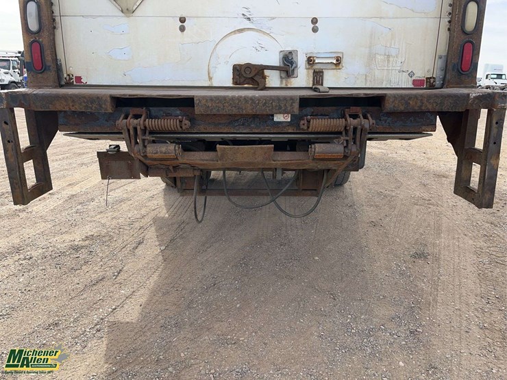 2009-international-durastar-4300-image-17