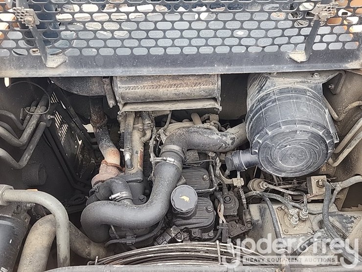 2011-case-sr200-image-14