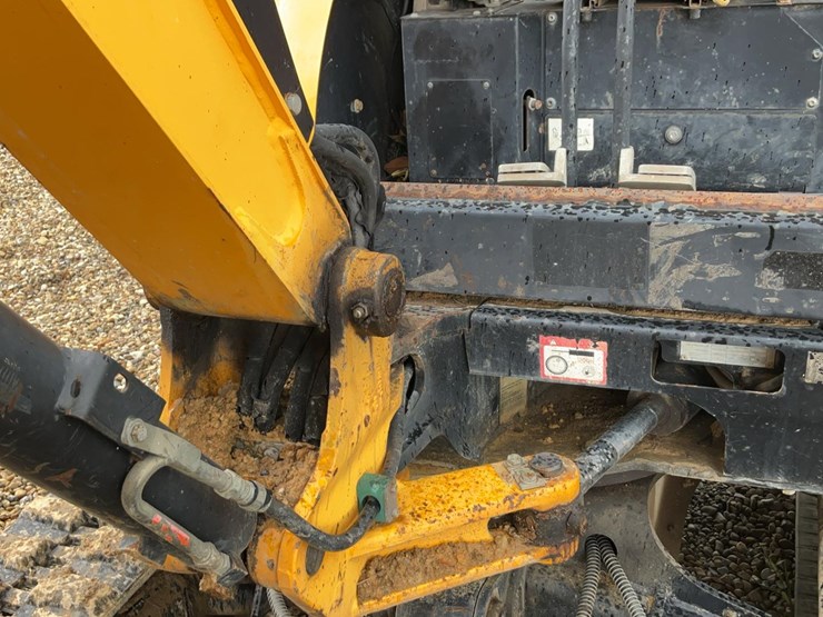 2017-jcb-8029cts-image-40