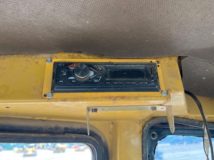 caterpillar-d5n-xl-image-39