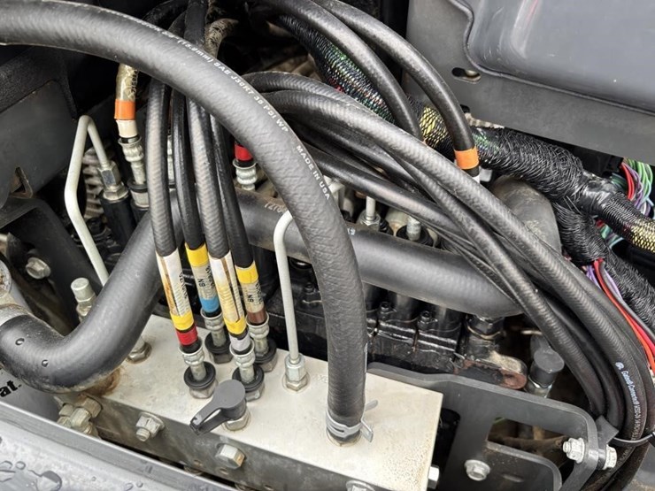 2019-bobcat-e32i-image-45