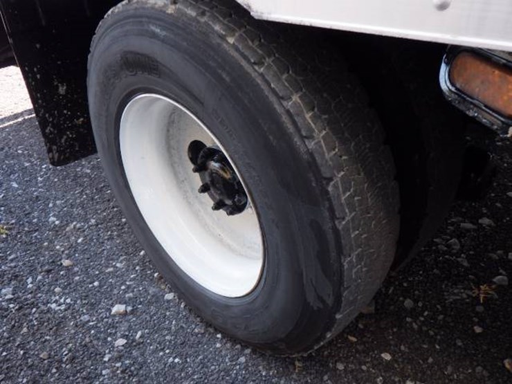 2017-hino-338-image-8