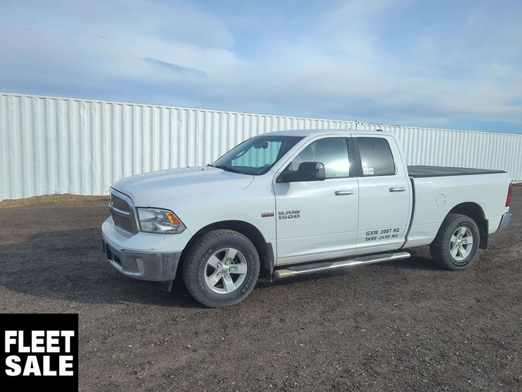 2014-ram-1500-slt-image-1