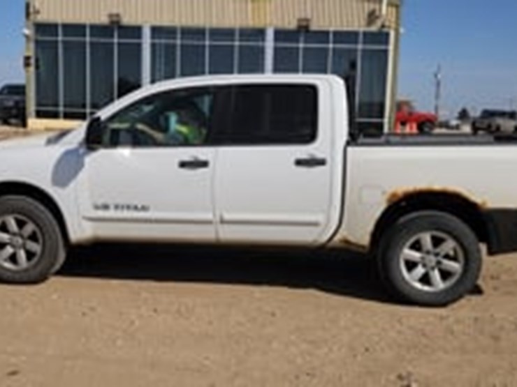 2009-nissan-titan-image-5