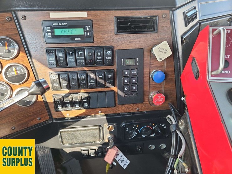 2012-western-star-4900-image-10
