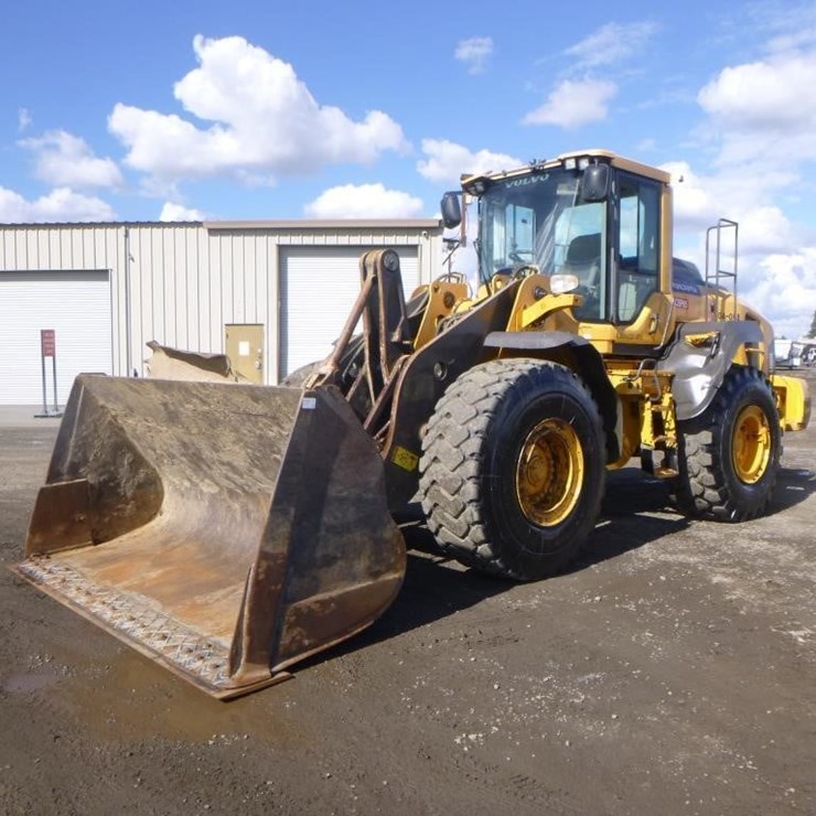2015 VOLVO L110H