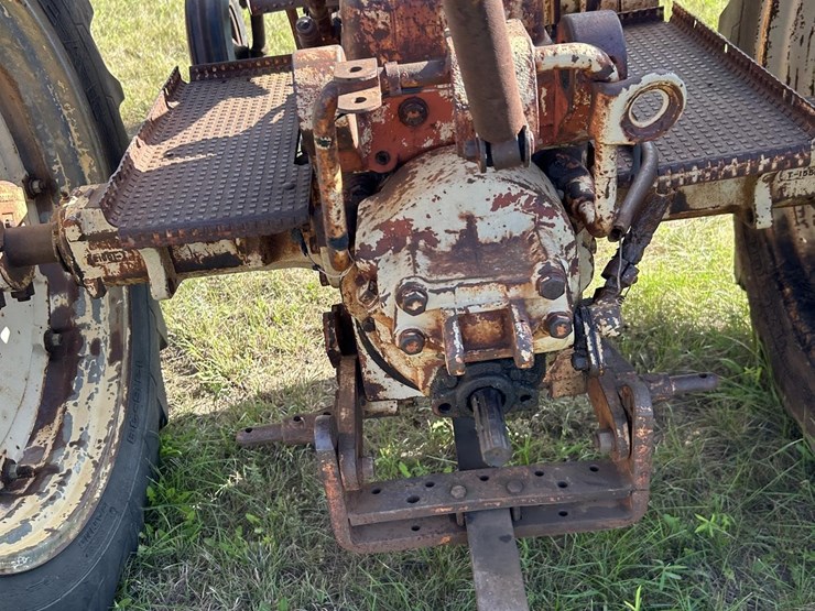 cockshutt-550-image-11