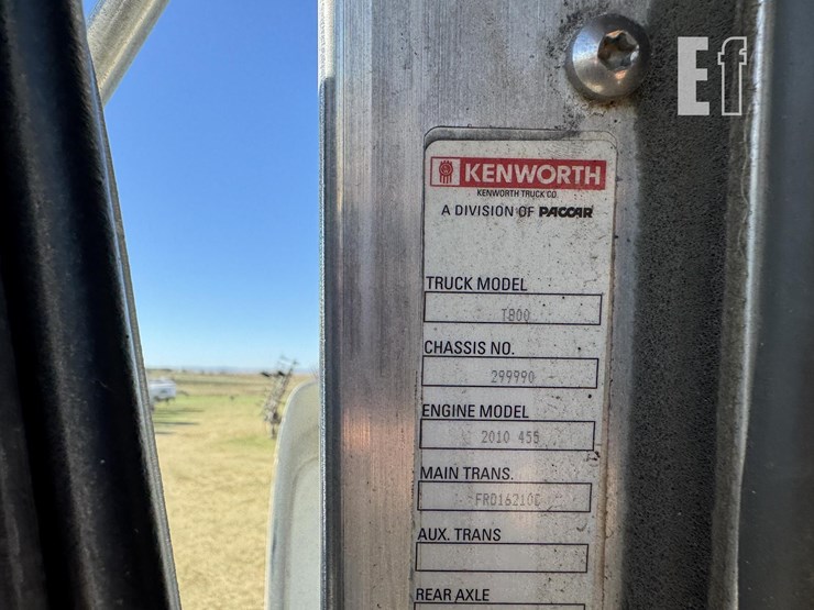 2011-kenworth-t800-image-37