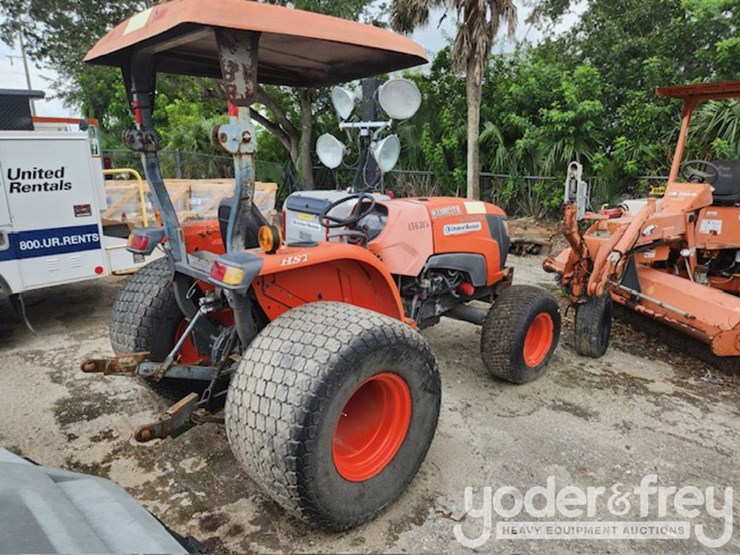 2016-kubota-mx5200hst-image-3