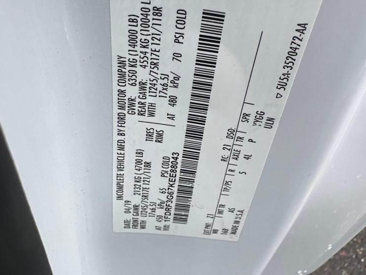 2019-ford-f350-xl-image-12