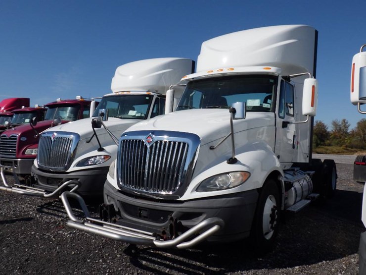 2016-international-prostar-image-1
