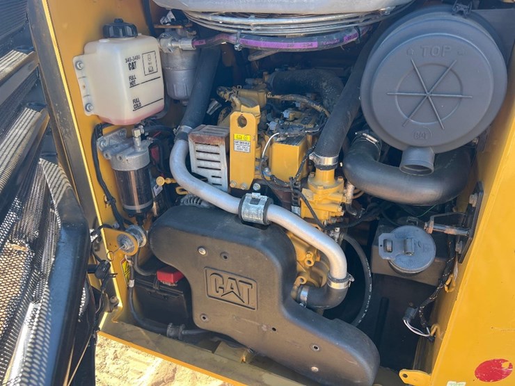 2018-caterpillar-259d-image-21