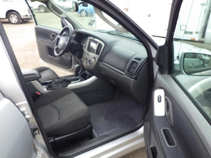 2005-mazda-tribute-image-6