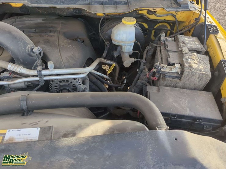 2019-ram-1500-classic-image-41