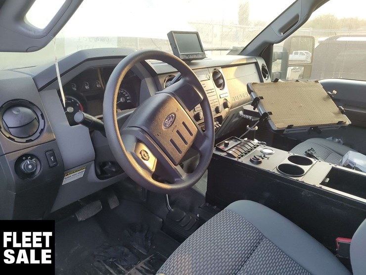 2013-ford-f550-image-15