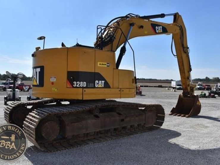 2015-caterpillar-328d-lcr-image-4