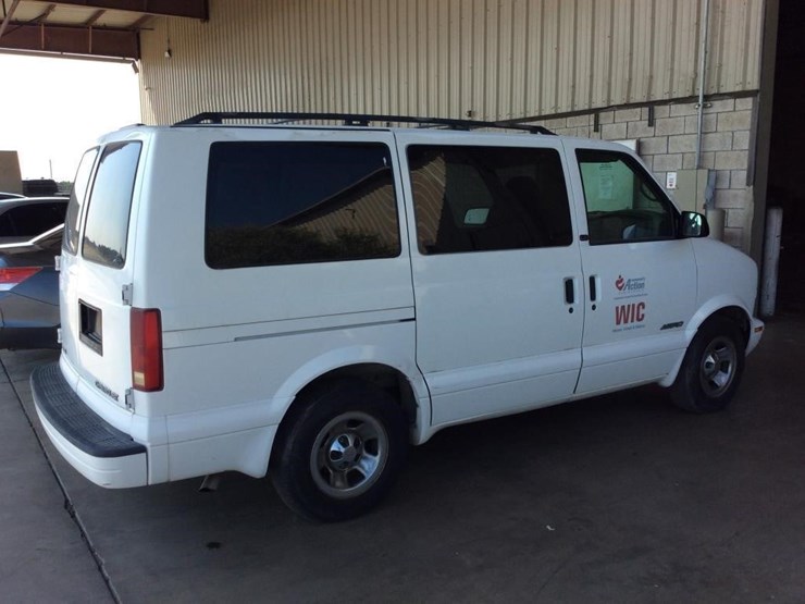 2002-chevrolet-astro-image-4