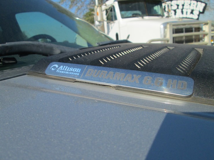 2011-gmc-2500hd-image-19