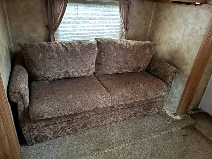 #200-•-heartland-big-country-camper-image-6