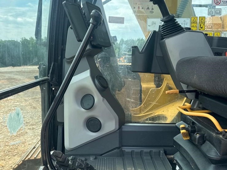 2021-caterpillar-315-gc-image-23