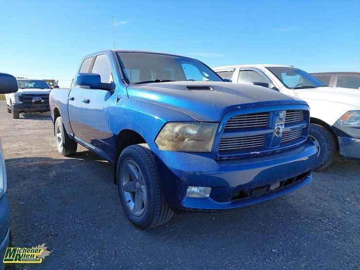 2011-ram-1500-st-image-2