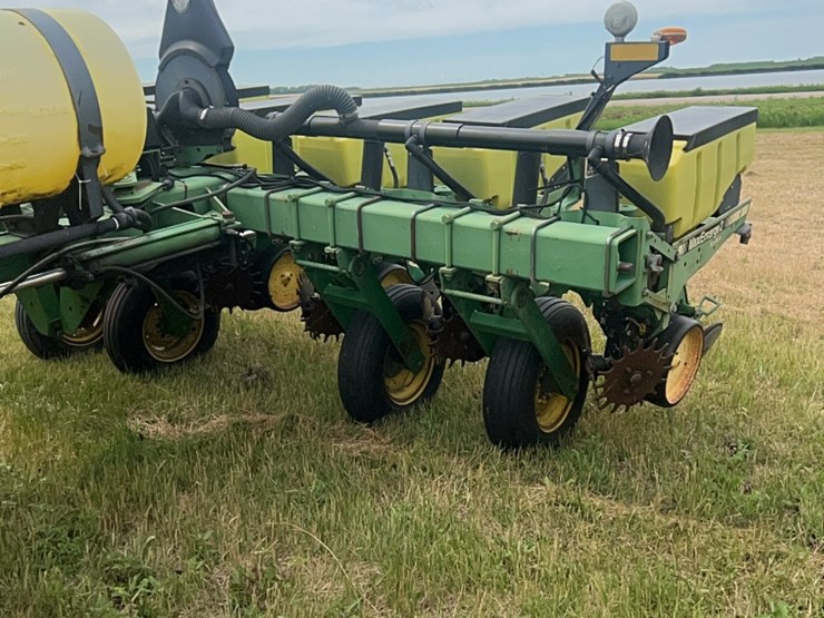 john-deere-7200-image-14